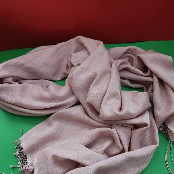 Elegant Blush Pink Pashmina Not Labelled GUC - Picture 2 of 3